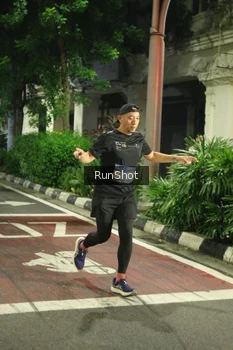 Runner Photo 4212215