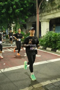 Runner Photo 4212218