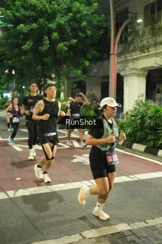 Runner Photo 4212221