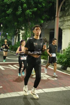 Runner Photo 4212253