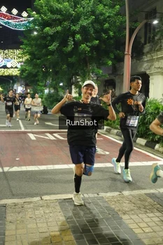Runner Photo 4212294