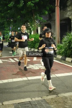 Runner Photo 4212433