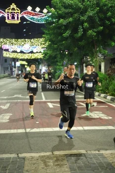 Runner Photo 4212437
