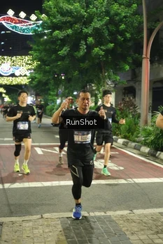 Runner Photo 4212441