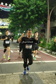 Runner Photo 4212443