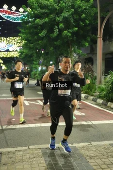 Runner Photo 4212445