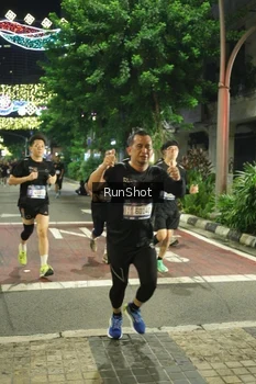 Runner Photo 4212446