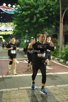 Runner Photo 4212448