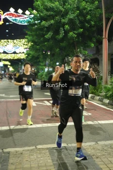 Runner Photo 4212449
