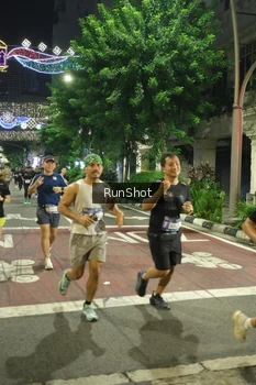 Runner Photo 4212450