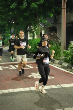 Runner Photo 4212453