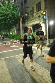 Runner Photo 4212502