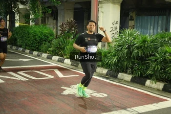 Runner Photo 4212507