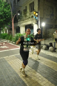Runner Photo 4212510
