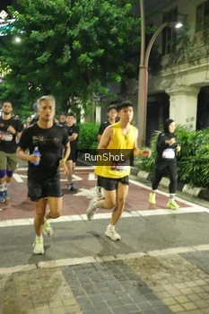 Runner Photo 4212641
