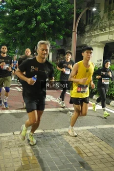 Runner Photo 4212646