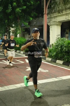 Runner Photo 4212676