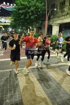 Runner Photo 4212694