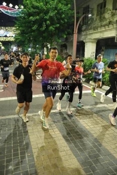Runner Photo 4212696