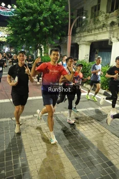Runner Photo 4212700