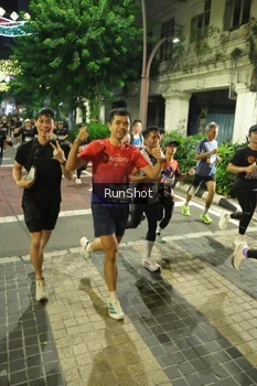 Runner Photo 4212701