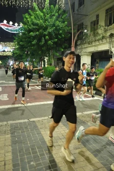 Runner Photo 4212713