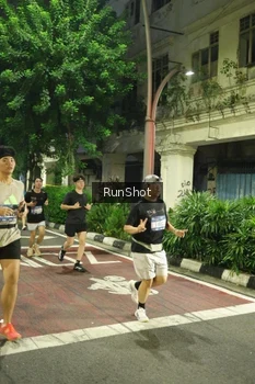 Runner Photo 4212760
