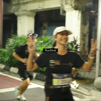 Runner Photo 4212777