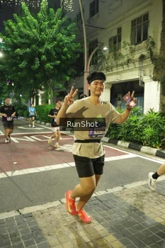 Runner Photo 4212785