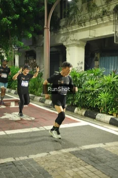 Runner Photo 4212896