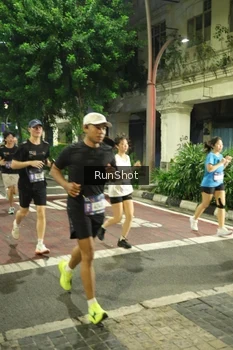 Runner Photo 4212944