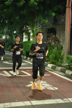 Runner Photo 4212950