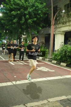 Runner Photo 4212953