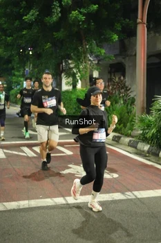 Runner Photo 4212955