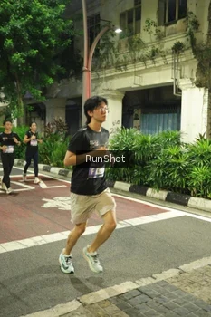 Runner Photo 4212958