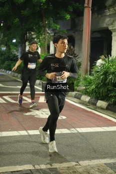 Runner Photo 4212959