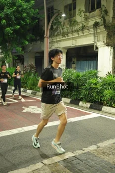 Runner Photo 4212963