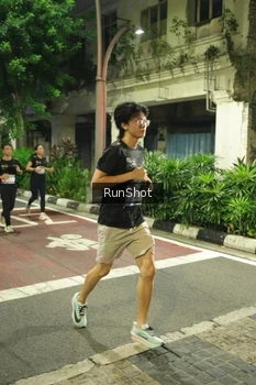 Runner Photo 4212964