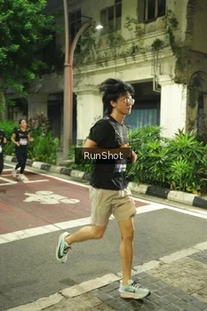 Runner Photo 4212968