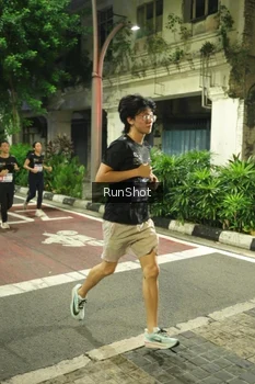 Runner Photo 4212971