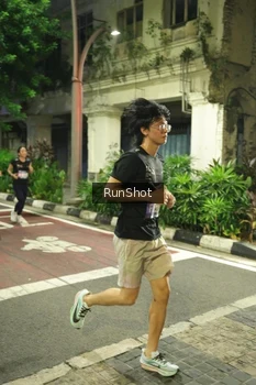Runner Photo 4212983