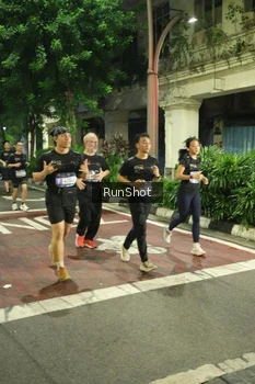 Runner Photo 4212994