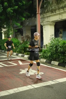 Runner Photo 4213174
