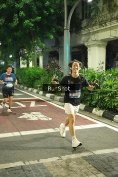 Runner Photo 4213177