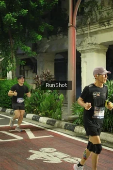 Runner Photo 4213180