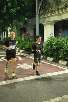 Runner Photo 4213286