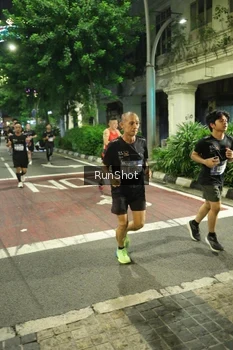 Runner Photo 4213289