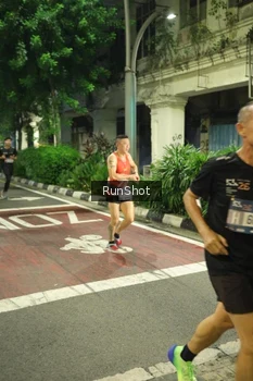 Runner Photo 4213299