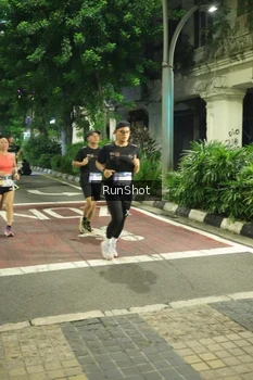 Runner Photo 4213308