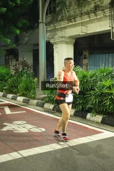 Runner Photo 4213310